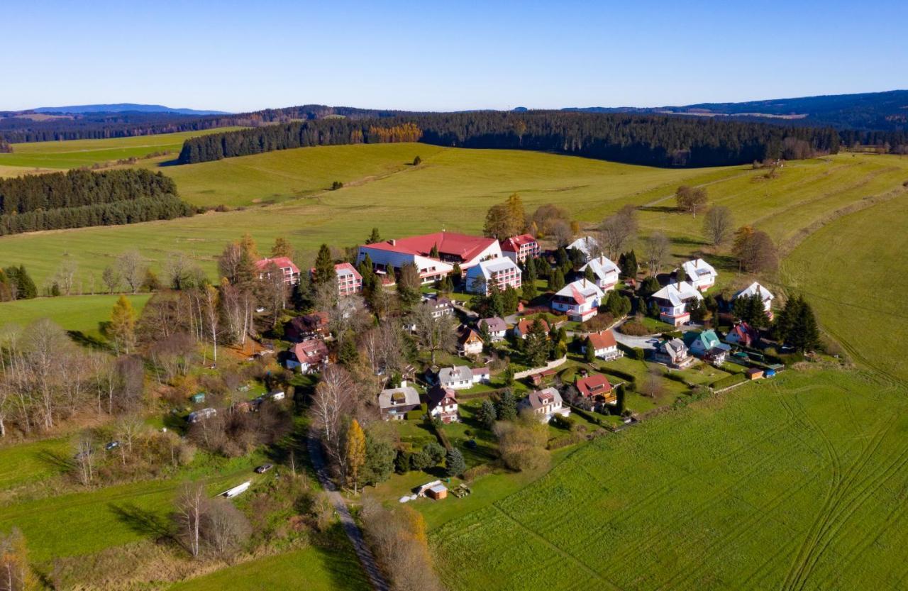 Hotel Fontána Lipno Černá v Pošumaví Exterior foto