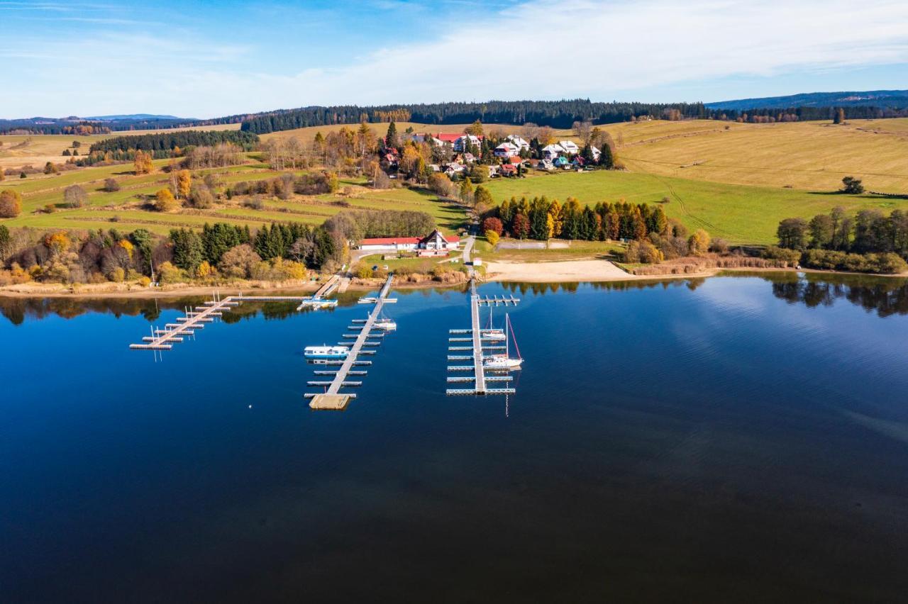 Hotel Fontána Lipno Černá v Pošumaví Exterior foto